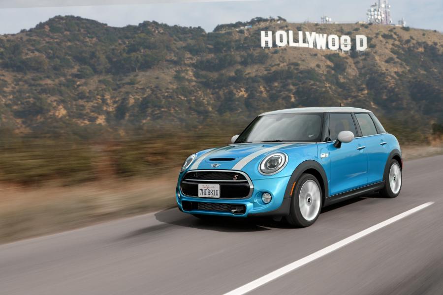  Mini Cooper S 5-Door 2015 года  (US) (фото 27 из 27)